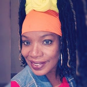 Meet your Posher, Hanifah